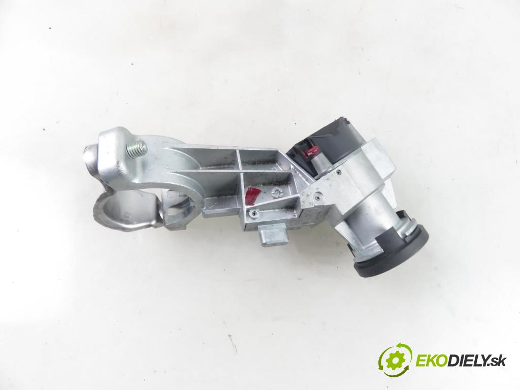 IVECO DAILY VI Furgon FURGON 2020 100,00 3.0 NaturalPower 136 - F1CFA401C 2998,00 spinačka 5801364057 (Spínacie skrinky a kľúče)