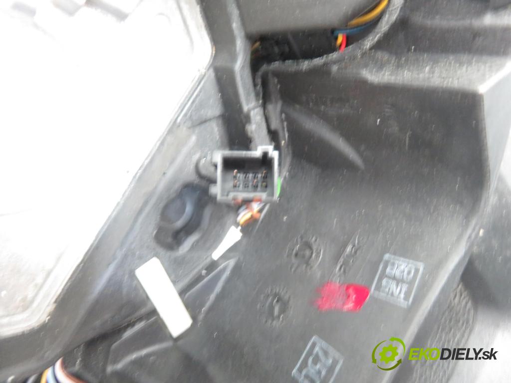 IVECO DAILY VI Furgon FURGON 2020 100,00 3.0 NaturalPower 136 - F1CFA401C 2998,00 Volant  (Volanty)