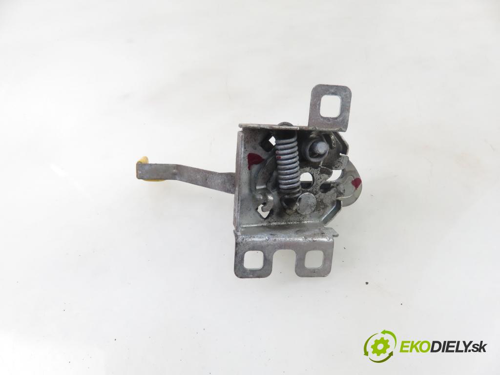 IVECO DAILY VI Furgon FURGON 2020 100,00 3.0 NaturalPower 136 - F1CFA401C 2998,00 zámok kapoty 