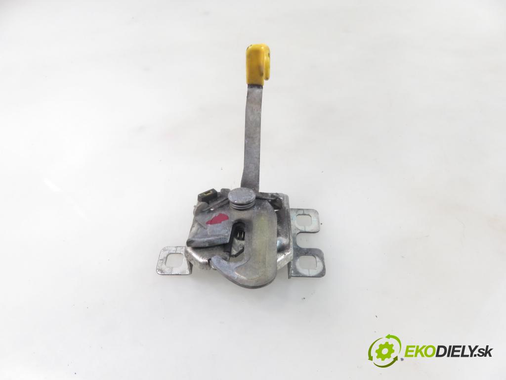 IVECO DAILY VI Furgon FURGON 2020 100,00 3.0 NaturalPower 136 - F1CFA401C 2998,00 zámok kapoty