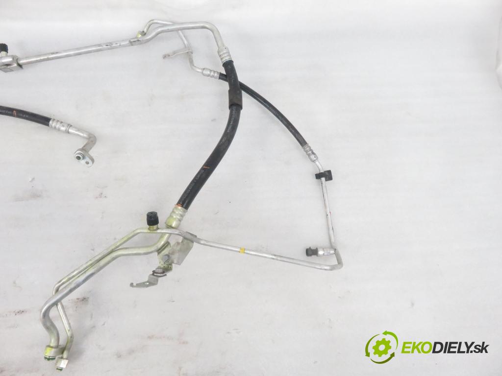 IVECO DAILY VI Furgon FURGON 2020 100,00 3.0 NaturalPower 136 - F1CFA401C 2998,00 rúrka klimatizácie 5801595270 ; 5801595254 ; 5802462404