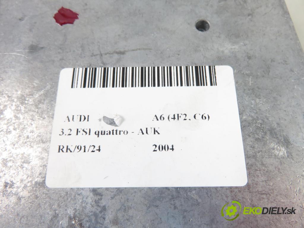 AUDI A6 (4F2, C6) SEDAN 2004 188,00 3.2 FSI quattro - AUK 3123,00 MODUL BLUETOOTH 4E0910336F ; 4E0862335