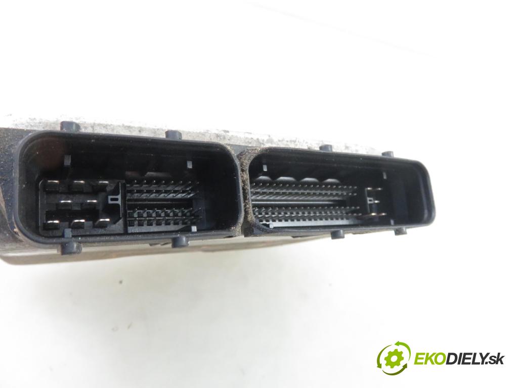 VW GOLF IV (1J1) HB 2003 74,00 1.9 TDI PD 101 - AXR 1896,00 Riadiaca jednotka Motor 038906019AT ; 0281010974