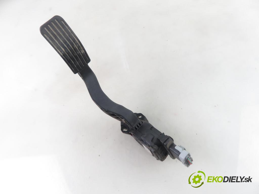 PEUGEOT 308 SW KOMBI 2008 100,00 2.0 HDi 136 1997,00 Potenciometer plynu 9681844480 ; 6PC00994901 (Pedále)