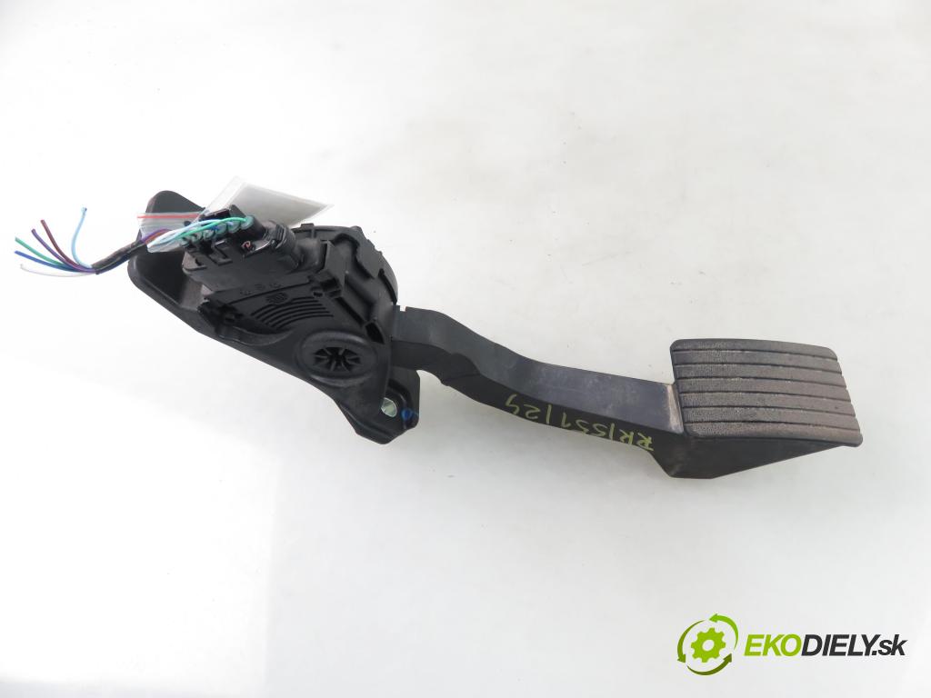 MITSUBISHI MIRAGE / SPACE STAR VI liftback (A0_A) HB 2020 52,00 1.0 12V R3 MIVEC 71 - 3A90 999,00 Potenciometer plynu 1600A093 ; 6PV31202803 (Pedále)