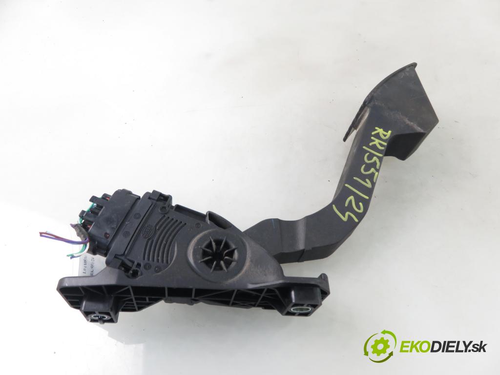 MITSUBISHI MIRAGE / SPACE STAR VI liftback (A0_A) HB 2020 52,00 1.0 12V R3 MIVEC 71 - 3A90 999,00 Potenciometer plynu 1600A093 ; 6PV31202803 (Pedále)