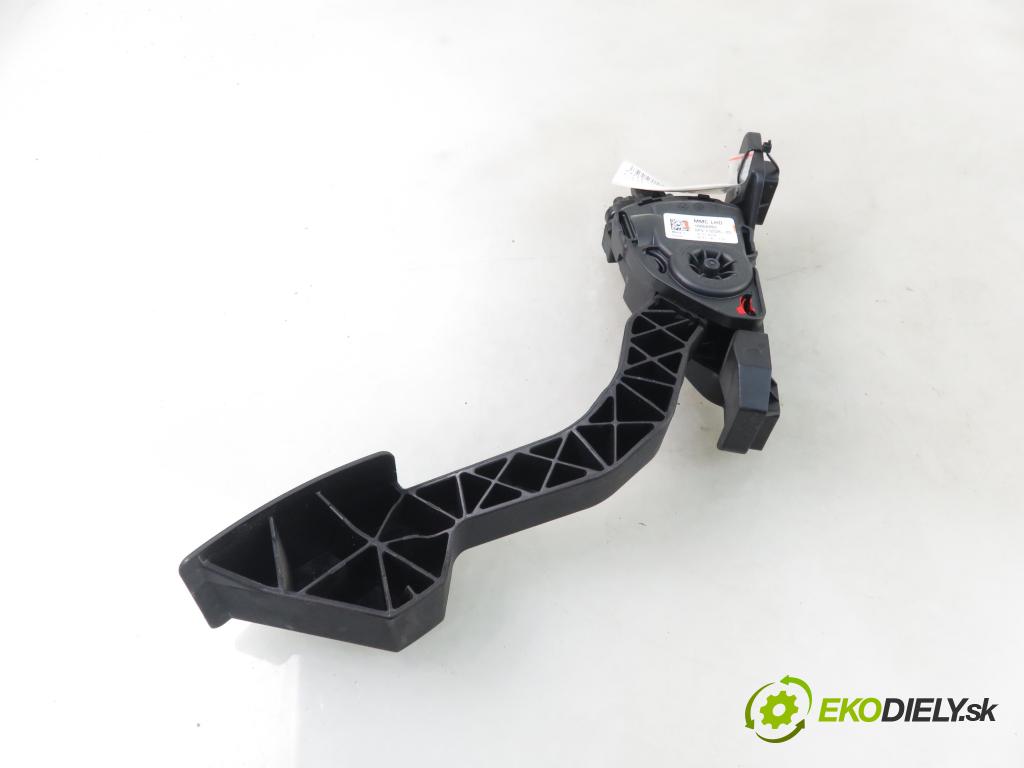 MITSUBISHI MIRAGE / SPACE STAR VI liftback (A0_A) HB 2020 52,00 1.0 12V R3 MIVEC 71 - 3A90 999,00 Potenciometer plynu 1600A093 ; 6PV31202803 (Pedále)