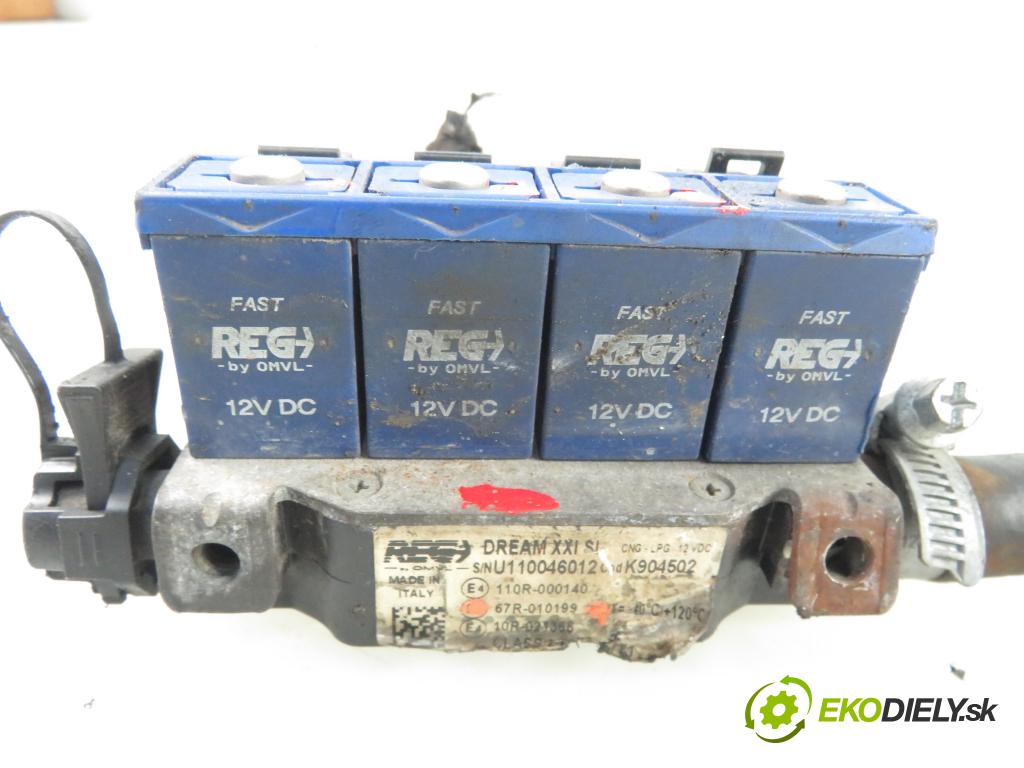 SEAT ALHAMBRA (7V8, 7V9) MINIVAN 2000 85,00 2.0 i - ADY 1984,00 lišta vstřikovací LPG 67R010199