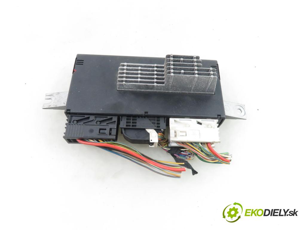 BMW 5 (E39) SEDAN 1996 105,00 2.5 525 tds 143 2497,00 MODUL komfortu 8372875