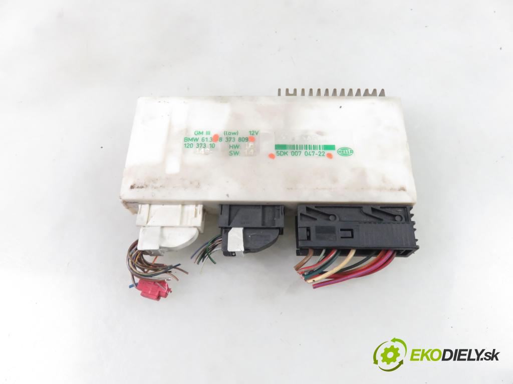 BMW 5 (E39) SEDAN 1996 105,00 2.5 525 tds 143 2497,00 MODUL komfortu 8373809 ; 5DK00704722