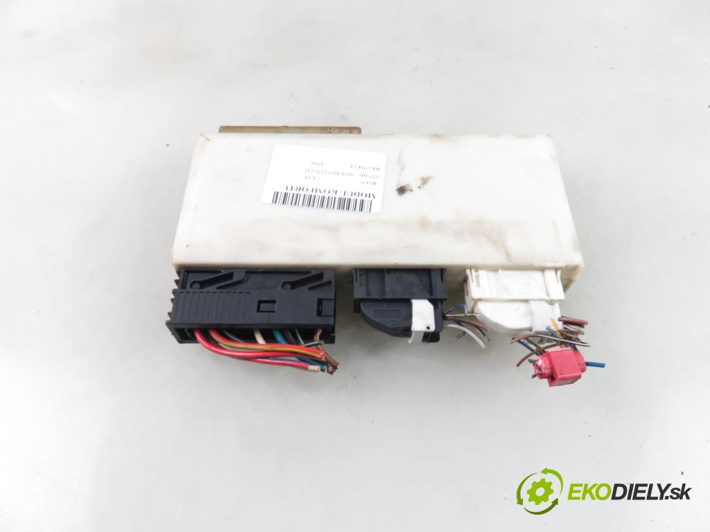 BMW 5 (E39) SEDAN 1996 105,00 2.5 525 tds 143 2497,00 MODUL komfortu 8373809 ; 5DK00704722