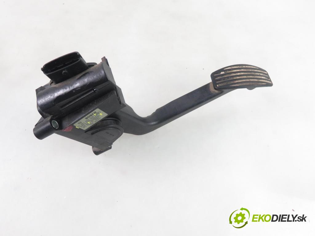 FIAT MULTIPLA (186_) MINIVAN 2007 88,00 1.9 JTD (186AXE1A) - 186 A9.000 1910,00 Potenciometer plynu 46825442 ; 0281002506 (Pedále)