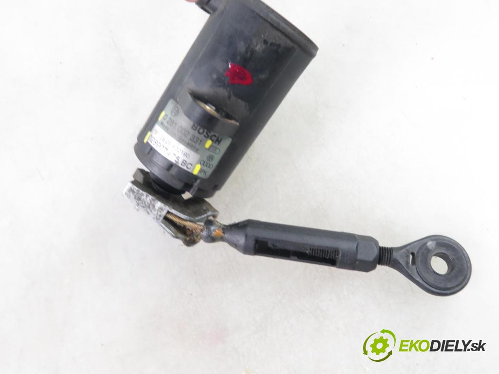 AUDI A8 D2 (4D2, 4D8) SEDAN 2001 165,00 3.3 TDI V8 224 quattro - AKF 3328,00 Potenciometer plynu 028907475BC ; 0281002331 (Pedále)