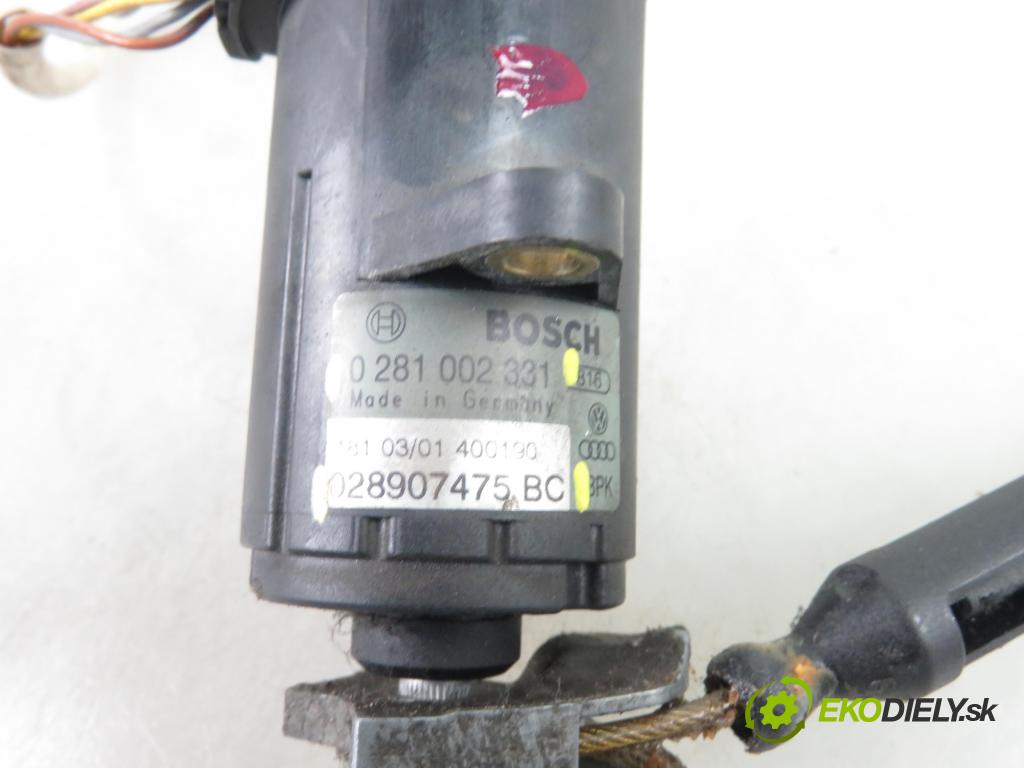 AUDI A8 D2 (4D2, 4D8) SEDAN 2001 165,00 3.3 TDI V8 224 quattro - AKF 3328,00 Potenciometer plynu 028907475BC ; 0281002331 (Pedále)