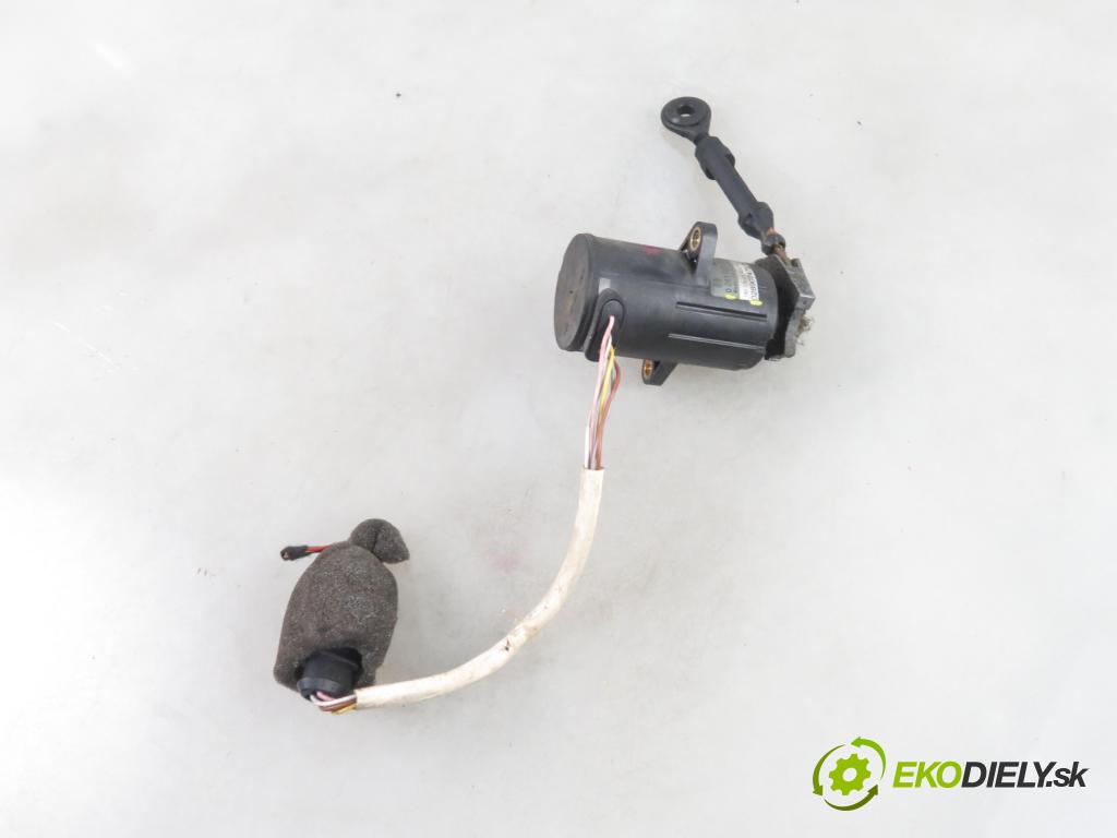 AUDI A8 D2 (4D2, 4D8) SEDAN 2001 165,00 3.3 TDI V8 224 quattro - AKF 3328,00 Potenciometer plynu 028907475BC ; 0281002331 (Pedále)