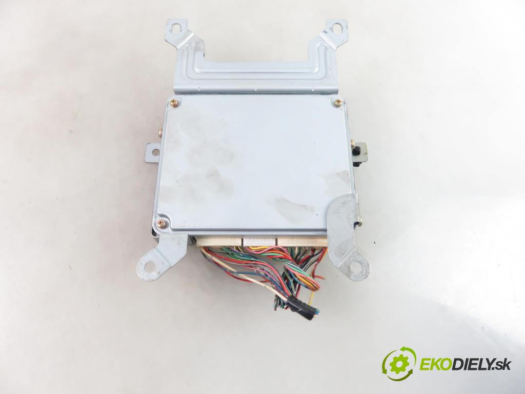 MAZDA PREMACY (CP) MINIVAN 2001 74,00 2.0 TD 101 - RF4F 1998,00 Riadiaca jednotka Motor 2758005921
