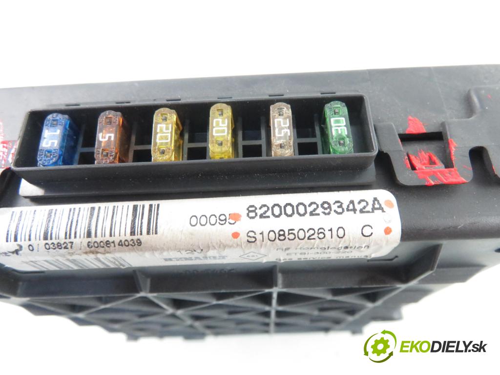 RENAULT SCENIC I (JA0/1_) MINIVAN 2000 75,00 1.9 dCi 102 - F9Q 732 1870,00 MODUL BSI 8200029342A ; S108502610C