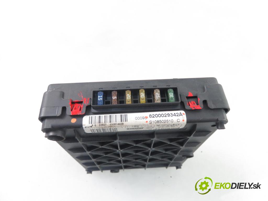 RENAULT SCENIC I (JA0/1_) MINIVAN 2000 75,00 1.9 dCi 102 - F9Q 732 1870,00 MODUL BSI 8200029342A ; S108502610C
