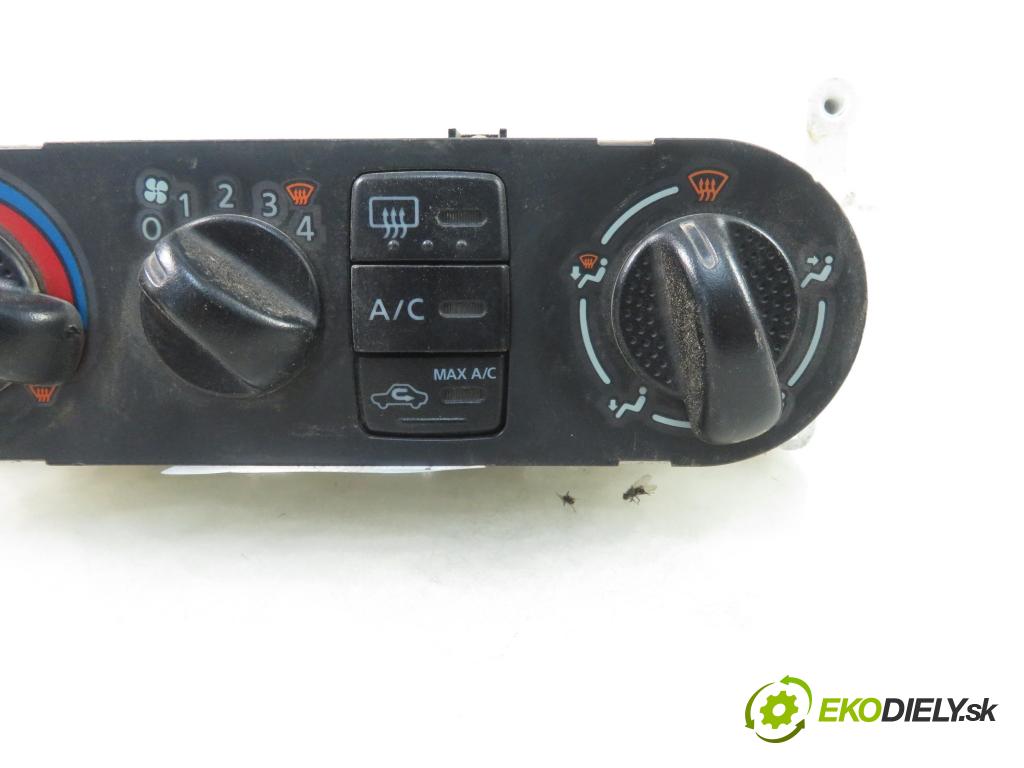 NISSAN TERRANO II (R20) TERENOWY 2004 0,00 3.0 Di 4WD - ZD30 2953,00 Panel kúrenia KLIMATIZACE: EG08136701