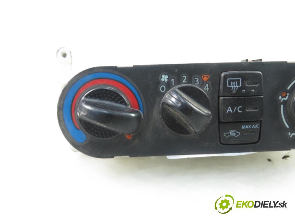 NISSAN TERRANO II (R20) TERENOWY 2004 0,00 3.0 Di 4WD - ZD30 2953,00 Panel kúrenia KLIMATIZACE: EG08136701