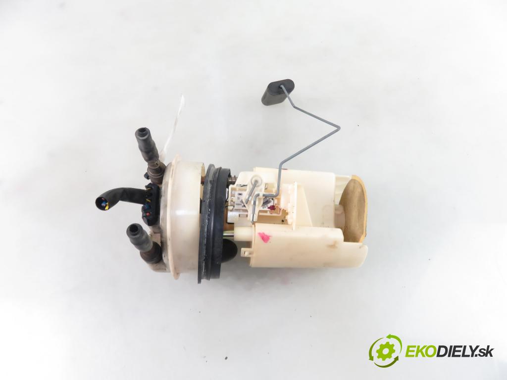 VOLVO V40 Kombi (645) KOMBI 1998 77,00 1.6 - B 4164 S 1588,00 pumpa paliva 30864216 ; 09750409905