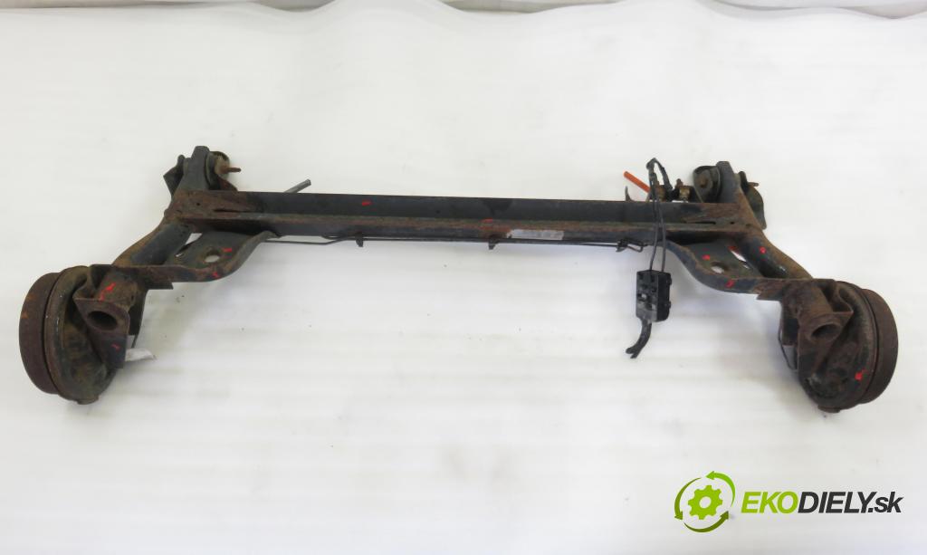 RENAULT TWINGO II (CN0_) HB 2008 47,00 1.5 dCi (CN0E) - K9K 740 1461,00 výztuha zadní část ABS 