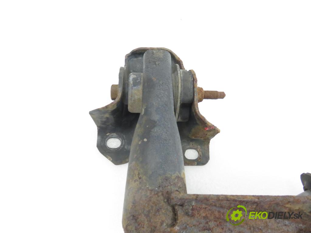 RENAULT TWINGO II (CN0_) HB 2008 47,00 1.5 dCi (CN0E) - K9K 740 1461,00 výztuha zadní část ABS