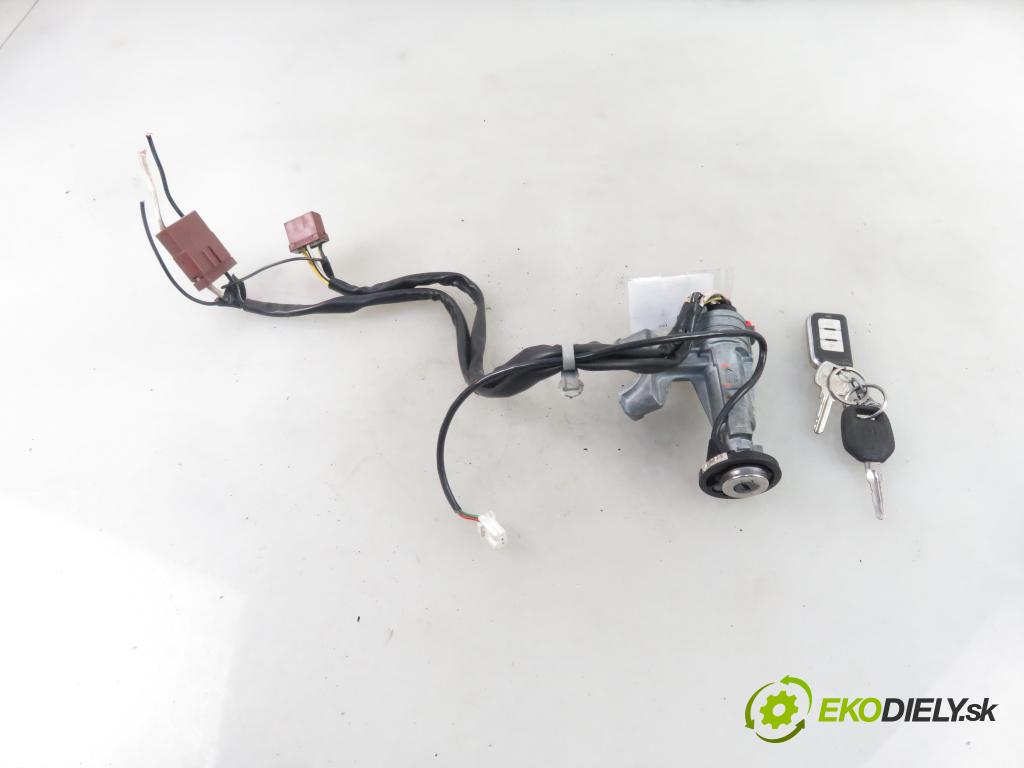 HONDA CIVIC VI Fastback (MA, MB) LIFTBACK 1999 66,00 1.4 i (MA8, MB2) - D14Z4 1396,00 spinačka C57901 (Spínacie skrinky a kľúče)