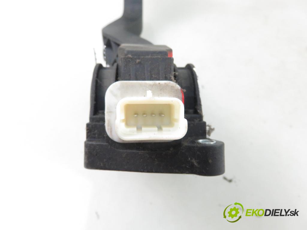 CITROEN C2 (JM_) HB 2004 0,00 1.6 - NFU (TU5JP4) 1587,00 Potenciometer plynu 0280752251 ; 9646702180 (Pedále)