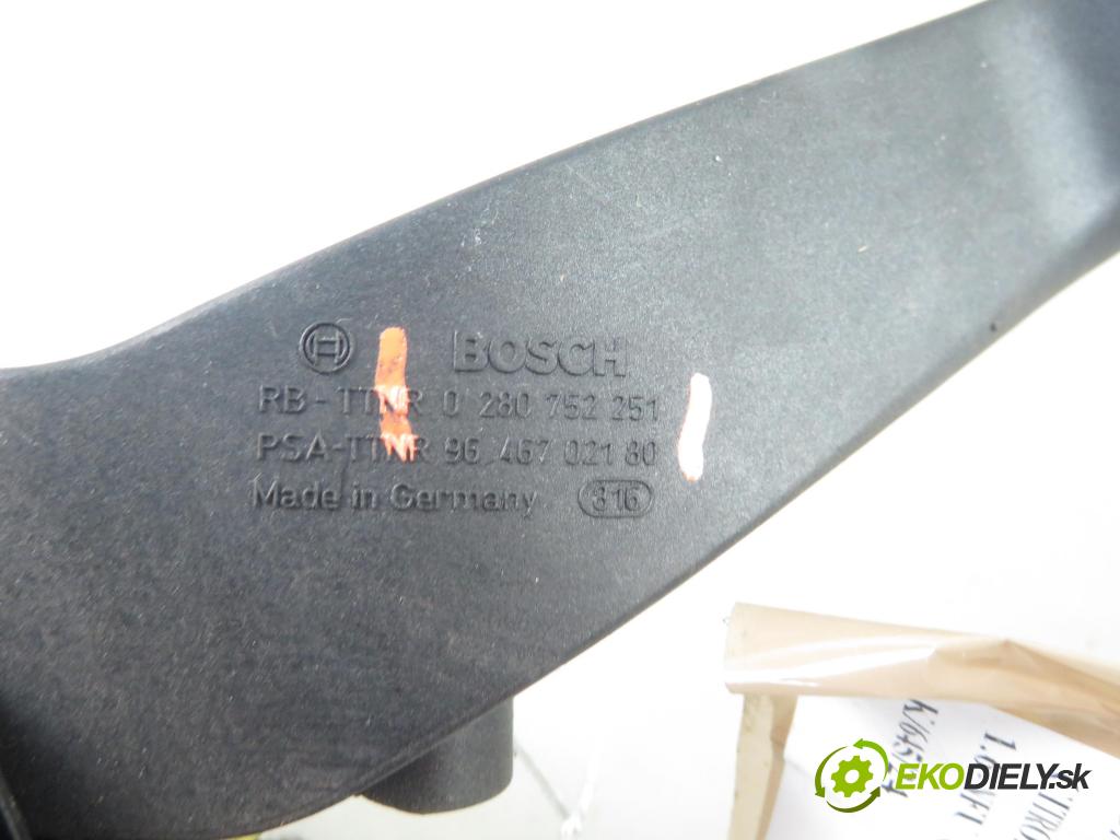 CITROEN C2 (JM_) HB 2004 0,00 1.6 - NFU (TU5JP4) 1587,00 Potenciometer plynu 0280752251 ; 9646702180 (Pedále)