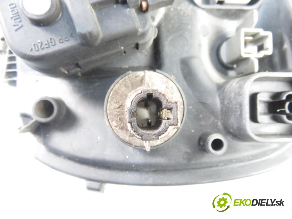 NISSAN MICRA II (K11) HB 1999 40,00 1.0 i 16V - CG10DE 998,00 Svetlo PP 89005079