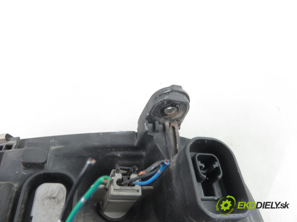NISSAN MICRA II (K11) HB 1999 40,00 1.0 i 16V - CG10DE 998,00 Svetlo PP 89005079