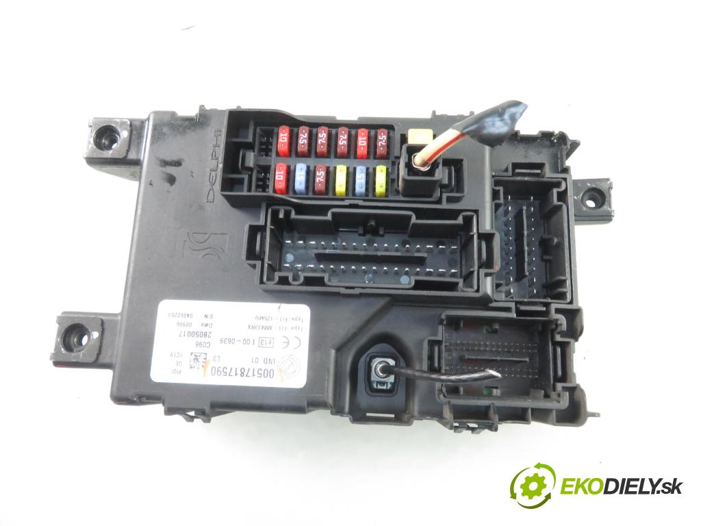 FIAT GRANDE PUNTO (199_) HB 2006 66,00 1.3 D Multijet 90 - 199 A3.000 1248,00 MODUL BSI 00517817590