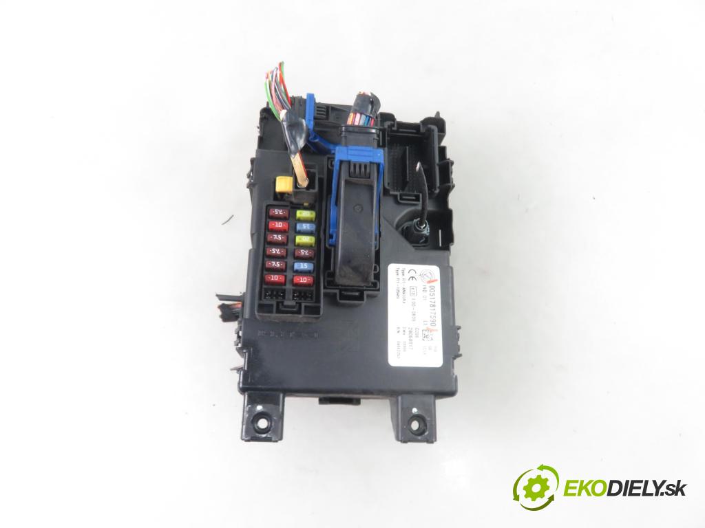 FIAT GRANDE PUNTO (199_) HB 2006 66,00 1.3 D Multijet 90 - 199 A3.000 1248,00 MODUL BSI 00517817590