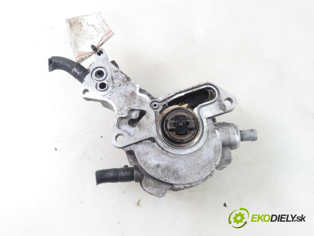 AUDI A3 (8L1) HB 2001 74,00 1.9 TDI - ATD 1896,00 pumpa vakuová 038145209A