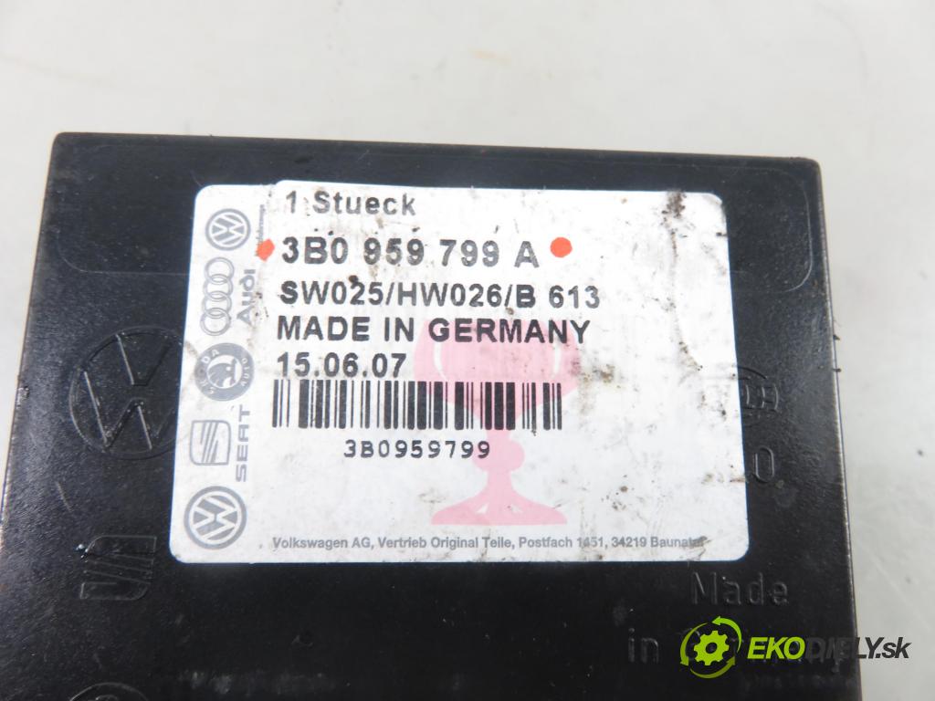 VW PASSAT B5 (3B2) SEDAN 1996 81,00 1.9 TDI 110 - AFN 1896,00 MODUL komfortu 3B0959799A