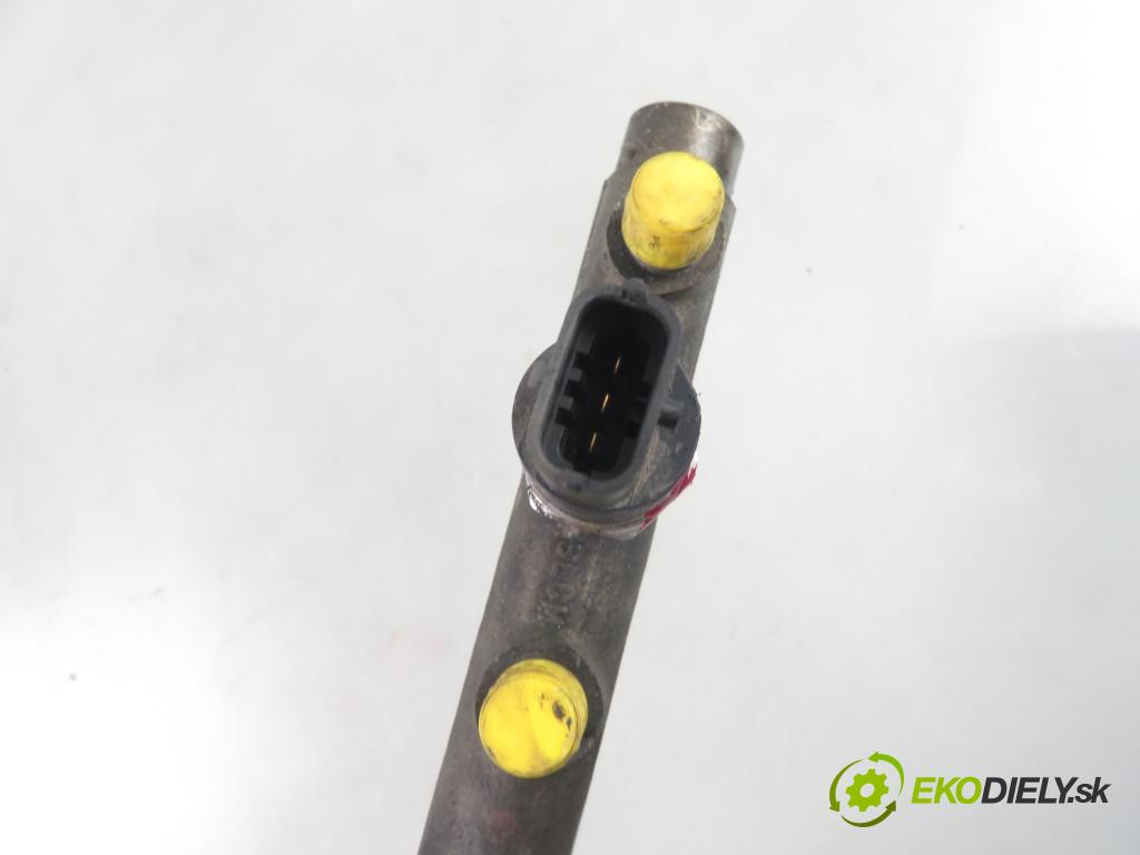 RENAULT SCENIC I (JA0/1_) MINIVAN 2000 75,00 1.9 dCi 102 - F9Q 732 1870,00 Lišta vstrekovacia 7700111013 ; 0445214015 (Vstrekovacie lišty)