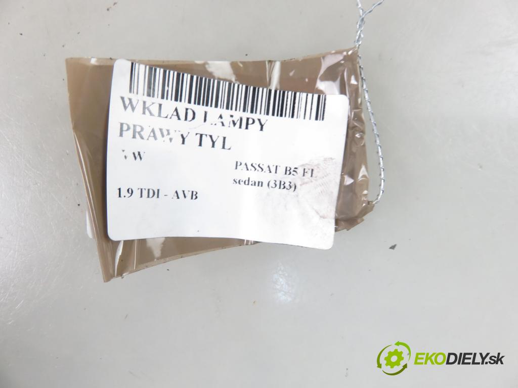 VW PASSAT B5.5 (3B3) SEDAN 2001 74,00 1.9 TDI PD 101 - AVB 1896,00 PŘÍSPĚVEK svetla pravý ZADNÍ: 3B5945258B
