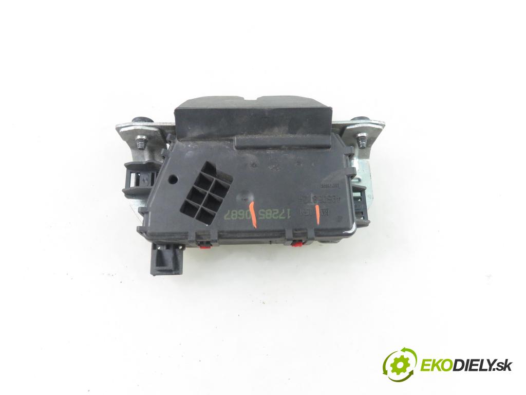 OPEL ASTRA H GTC (L08) HB 2007 74,00 1.7 CDTi - Z 17 DTH 1686,00 zámok dveří kufr EL. 13117285