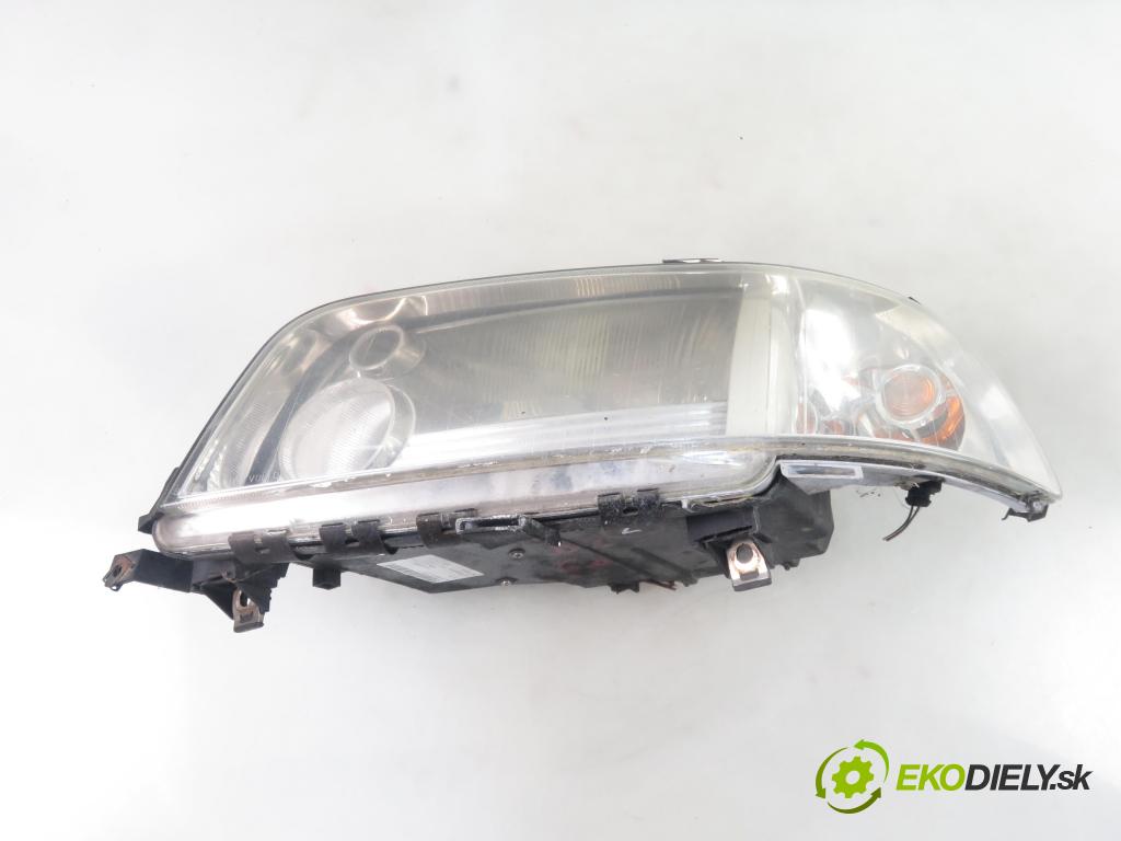 AUDI A8 D2 (4D2, 4D8) SEDAN 2001 165,00 3.3 TDI V8 224 quattro - AKF 3328,00 Svetlo LP 4D0941003AG