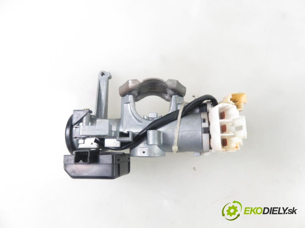 SUZUKI IGNIS (FH) HB 2002 61,00 1.3 4WD 83 (RG413) - M13A 1328,00 spinačka / zámky 3397080G01