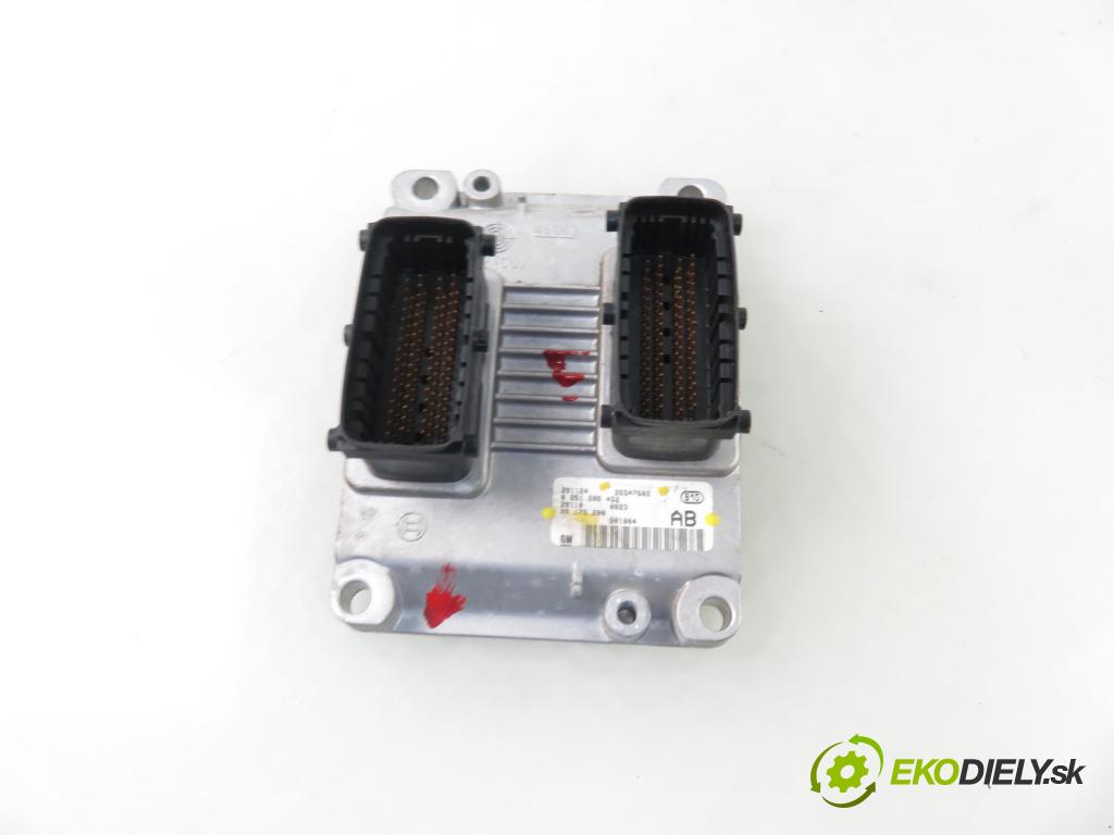OPEL OMEGA B Kombi (V94) KOMBI 2001 155,00 3.0 V6 - 211 X 30 XE 2962,00 Riadiaca jednotka Motor 09173200AB ; 26SA7602
