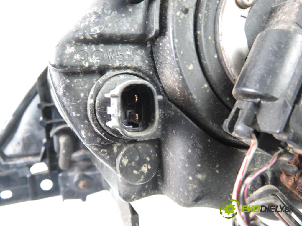 MAZDA 5 (CR19) MINIVAN 2008 107,00 2 - LFF7 1999,00 Svetlo PP
