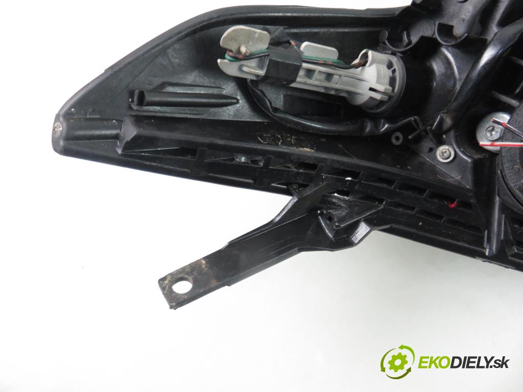 MAZDA 5 (CR19) MINIVAN 2008 107,00 2 - LFF7 1999,00 Svetlo PP