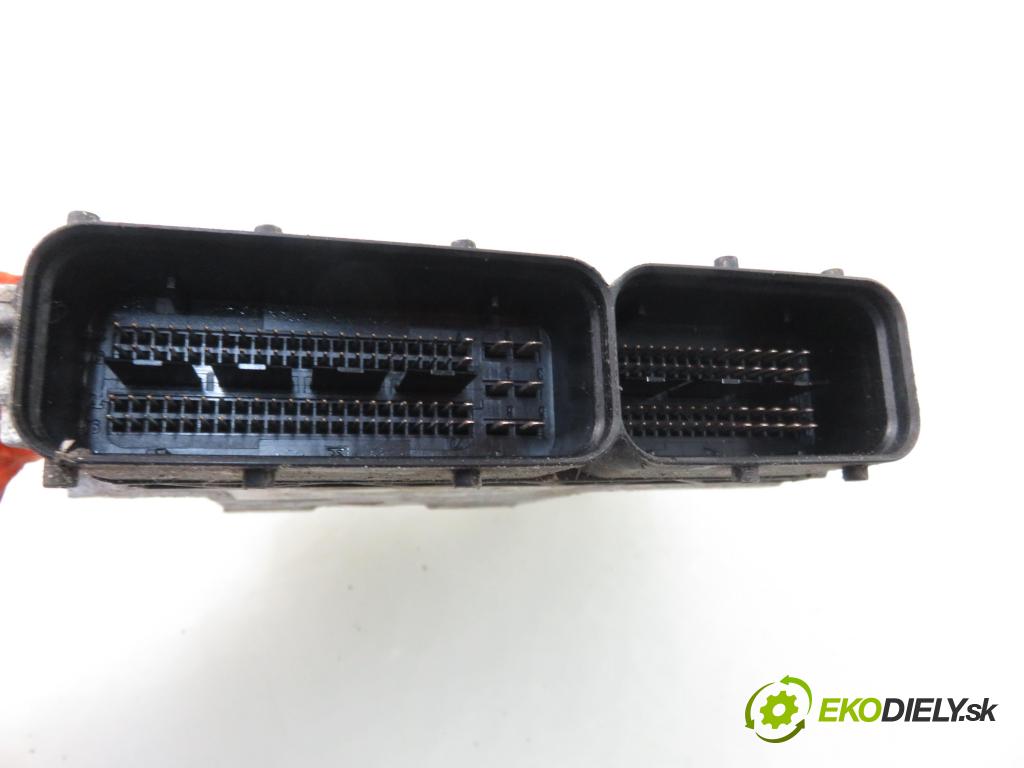 OPEL VECTRA C Kombi (Z02) KOMBI 2006 110,00 1.9 CDTI - Z 19 DTH 1910,00 Riadiaca jednotka Motor 55197150AD ; 0281012534