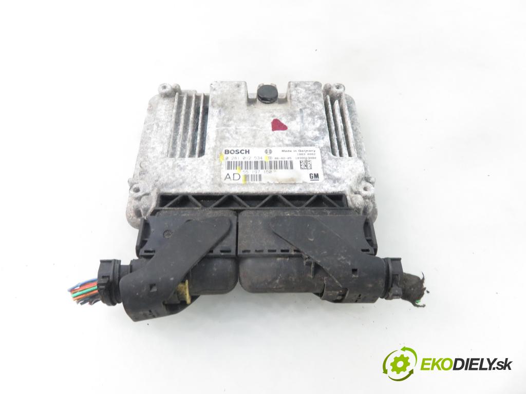 OPEL VECTRA C Kombi (Z02) KOMBI 2006 110,00 1.9 CDTI - Z 19 DTH 1910,00 Riadiaca jednotka Motor 55197150AD ; 0281012534