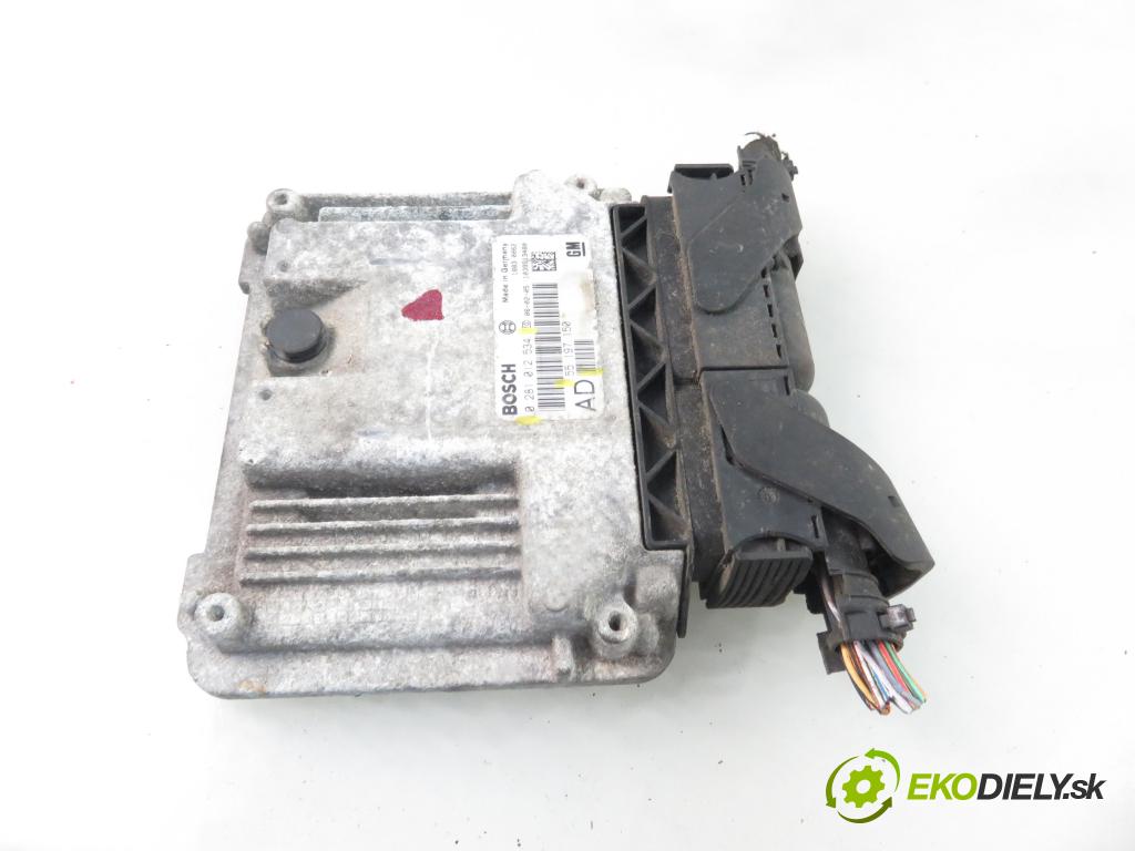 OPEL VECTRA C Kombi (Z02) KOMBI 2006 110,00 1.9 CDTI - Z 19 DTH 1910,00 Riadiaca jednotka Motor 55197150AD ; 0281012534