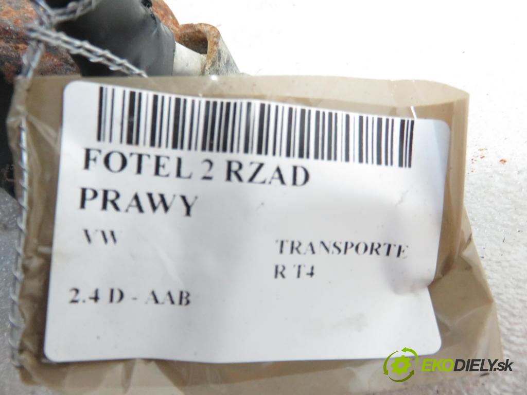 VW TRANSPORTER IV Skrzynia (70XA) BUS 1996 57,00 2.4 D 78 - AAB 2370,00 Sedadlo 2 rad pravy
