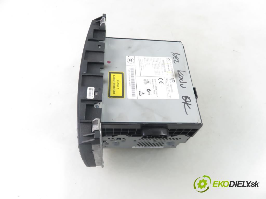MERCEDES-BENZ KLASA A (W169) MINIVAN 2009 60,00 2.0 CDI 82 - OM 640.942 1991,00 RADIO CD 1698705894