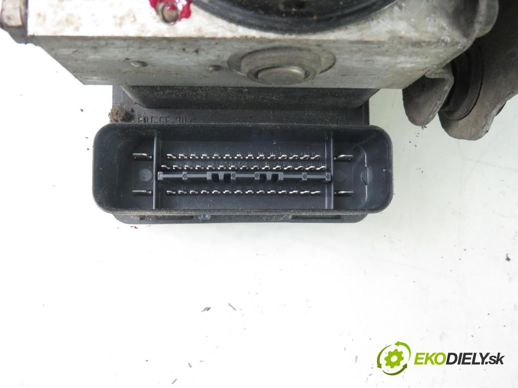 VW GOLF V (1K1) HB 2005 66,00 1.9 TDI PD 90 - BRU 1896,00 Pumpa ABS 1K0614517H ; 1K0907379K ; 10096003483 (Pumpy ABS)